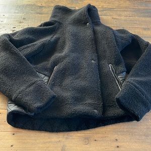 Lululemon like new black show me the Sherpa jacket